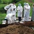L-au deshumat ca sã vadã câte coaste are rupte! Rãmãşiţele pãmânteşti ale unui bãrbat din Stoina, decedat în urmã cu patru ani, au fost deshumate, marţi, într-o anchetã în cadrul cãreia doi poliţişti din comunã au fost deja arestaţi...