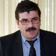 Complexul Energetic Oltenia a fãcut publice declaraţiile de avere ale directorilor sãi, de departe cei mai avuţi şefi din minerit şi energie fiind cei care provin din Dolj. Nici gorjenii...