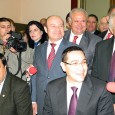 Politicienii ar face orice pentru a intra în graţia alegãtorului. Chiar ar putea sã devinã mai umani pentru 30 de zile de campanie electoralã. Cert este cã dupã cum a...