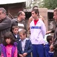 Familia din comuna gorjeanã Vãgiuleşti care a primit cadou o casã în aceastã toamnã de la europarlamentarul Gigi Becali nu mai are nici un ban din suma oferitã de politician....
