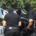 Anchetaţi pentru ţepele trase americanilor Procurorii DIICOT din Gorj au extins cercetãrile într-un dosar în care este implicatã gruparea medicului stomatolog Bãlãnescu de la Bumbeşti Jiu şi au ajuns sã descopere un nou grup de...