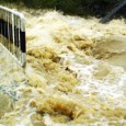 Mai multe zone din judeţ au fost afectate în aceastã sãptãmânã de precipitaţiile abundente, ploile puternice generând şi douã alunecãri de teren care au dus la oprirea circulaţiei pentru localnici....