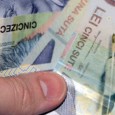 Arestat pentru cã şantaja! Un bãrbat din judeţul Gorj a fost arestat preventiv dupã ce a fost prins în flagrant luând bani de la un pãdurar pe care îl şantaja, pe numele sãu fiind...