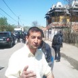 Circa 30 de poliţişti şi jandarmi de la forţele de intervenţie au blocat o stradã în Târgu Jiu pentru a ajuta un executor judecãtoresc sã evacueze o familie de romi...