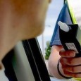 A condus bãut la volan N-a crezut probabil nicio clipã cã va fi tras pe dreapta şi pus sã sufle în fiolã, dar exact asta i s-a întâmplat unui bãrbat din Cehia, conducãtor auto al...