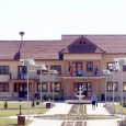 Scandal la Bãleşti pe demiterea viceprimarului De la sfârşitul sãptãmânii trecute comuna Bãleşti nu-l mai are ca viceprimar pe Mãdãlin Ungureanu, dupã ce consilierii locali au votat pentru demiterea lui. Vreo 40 de localnici s-au strâns...
