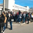 Vestea că la Rovinari va funcţiona în curând o fabrică de volane a atras ca un magnet sute de persoane interesate de recrutările pe care angajatorul le-a început ieri şi...