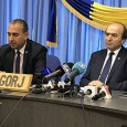 Ministrul Justiţiei, Tudorel Toader, a fost prezent la Târgu Jiu timp de două zile, joi după-amiază şi vineri el participând aici la o întâlnire pe care Consiliul Superior al Magistraturii...