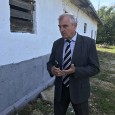 Elevii şi părinţii care au venit ieri la şcoala din centrul comunei Scoarţa pentru prima zi de şcoală au aflat cu această ocazie că autorităţile locale încă nu au făcut...