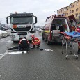 Un bărbat neidentificat deocamdată de autorităţi a fost lovit de un tir – cisternă pe o trecere de pietoni din zona de sud a municipiului, în apropierea mall-ului din oraş....