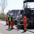 Lucrările de modernizare a structurii rutiere de pe DJ 675B sunt în plină desfăşurare.  Astfel, se  asigură continuitatea derulării proiectelor de standardizare la parametrii tehnici corespunzători a reţelei de drumuri...