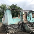 Gest de solidaritate în comuna Polovragi, unde aproape toţi localnicii au sărit în ajutorul unei familii a cărei casă a fost distrusă de flăcări în urmă cu aproape două săptămâni....