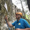 Zona din preajma Peşterii Muierilor a devenit locaţia cea mai tare din România în privinţa traseelor de tip Via Ferrata amenajate pentru cei care vor să urce pe munte în...