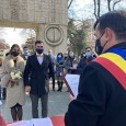 După mulţi ani în care nimeni nu s-a mai căsătorit la Poarta Sărutului cu ocazia sărbătorii iubirii pe model occidental, ieri a fost ziua în care un judecător al Tribunalului...