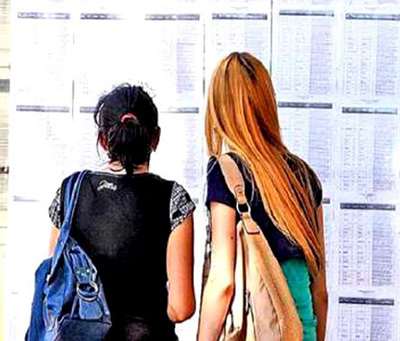 Gorjul va avea de acum încolo cu două licee mai puţin, acestea urmând să dispară de pe harta învăţământului întrucât niciunul dintre absolvenţi nu a reuşit să promoveze examenele de...