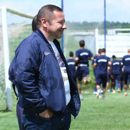 Fostul preşedinte de la Pandurii, Mihai Prunariu, vorbeşte pentru prima dată despre meritele pe care le-a avut Marin Condescu în perioada în care a condus clubul gorjean. Deşi nu s-au...