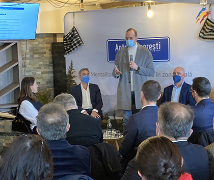 Organizatorii celei mai importante întruniri de la acest început de an din Novaci pe teme de dezvoltare a turismului în zonă se declară mai mult decât mulţumiţi de cum s-a...