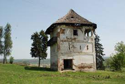 Una dintre ultimele cule dintre cele existente în Gorj de-a lungul anilor are nevoie de reparaţii urgente, iar Ambulanţa pentru Monumente, care s-a implicat şi în salvarea culei Şiacu, din...