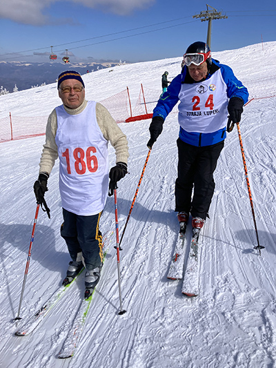 Un concurs unic, ajuns la a 52-a ediţie, organizat la Straja, l-a adus în prim plan pe un gorjean care de câţiva ani este cel mai longeviv concurent, dar şi...