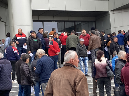 Agenţia Judeţeană de Ocupare a Forţei de Muncă Gorj a organizat vineri o nouă ediţie a bursei locurilor de muncă, ocazie cu care şomerii au avut de ales din peste...