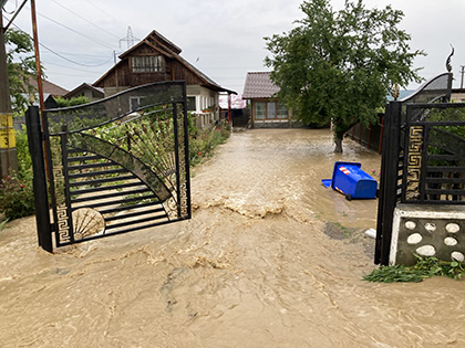 Cele câteva zile libere de la început de iunie nu au fost motiv de bucurie pentru toţi gorjenii, mai ales că multe dintre localităţi au fost sub avertizare de cod...