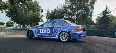 Gorjeanul Vlad Stanescu revine pe TransAlpina dupa 5 ani cu o nouă echipă de drift în campionatul naţional. Apariţie surpriză: maşinile, pictate manual Doi dintre cel mai bine cotaţi piloţi...