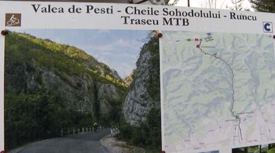 O nouă şosea este în lucru anul acesta pentru a scoate Valea Jiului din izolare şi pentru a uni Gorjul cu această zonă cu care oricum este confundat de cele...