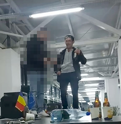 Comuna Drăgoteşti se poate mândri de anul trecut cu una dintre cele mai moderne săli de sport din Gorj, singura problemă fiind aceea că aici nu se pot desfăşura şi...