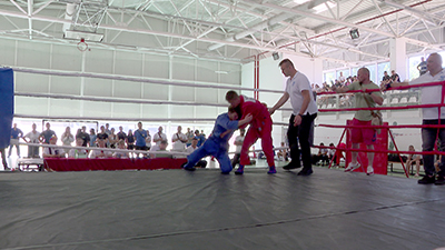 Aproape 200 de sportivi din mai multe state europene au fost prezenţi la sfârşitul săptămânii trecute la Târgu Jiu la Campionatul European de Unifight, o competiţie dedicată tinerilor cu pregătire...