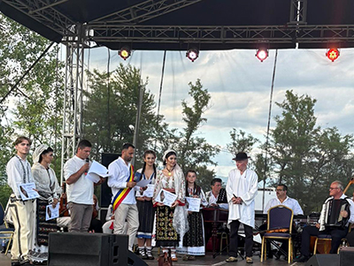 Duminică, 29 iunie 2025, comuna Ciuperceni a găzduit cea de-a XV-a ediţie a Festivalului Naţional de Folclor „Plai de cântec şi de dor”, un eveniment de tradiţie care reuneşte tineri...