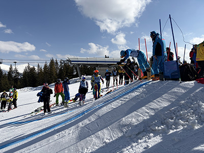 O inedită competiţie de schi a reunit pentru prima dată la Rânca aproape 100 de monitori din toată ţara, cei mai buni dintre cei buni. Competiţia a ajuns la cea...