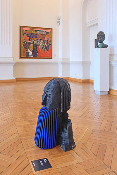 Creatorul „Pădurii Colorate” din Gorj are zilele acestea o lucrare ce poate fi admirată în cel mai mare muzeu existent la Chişinău. Mihai Ţopescu expune la Muzeul Naţional de Artă...