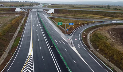 Autorităţile din Mehedinţi au anunţat oficial că traseul viitoarei autostrăzi care va străbate judeţul a fost stabilit şi va fi împărţit în trei tronsoane în momentul în care execuţia va...