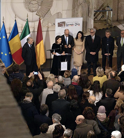 În Anul Brâncuşi, care marchează 150 de ani de la naşterea marelui sculptor, capitala Germaniei se poate mândri cu cea mai mare expoziţie din Europa amenajată special cu această ocazie....