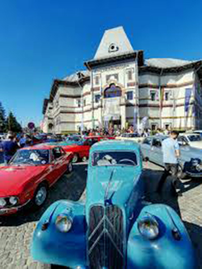 Iubitorii maşinilor vechi de zeci de ani au ocazia să participe duminica viitoare la o expoziţie ce va fi organizată în municipiu pe parcursul câtorva ore. Conform municipalităţii, „Retro Parada...